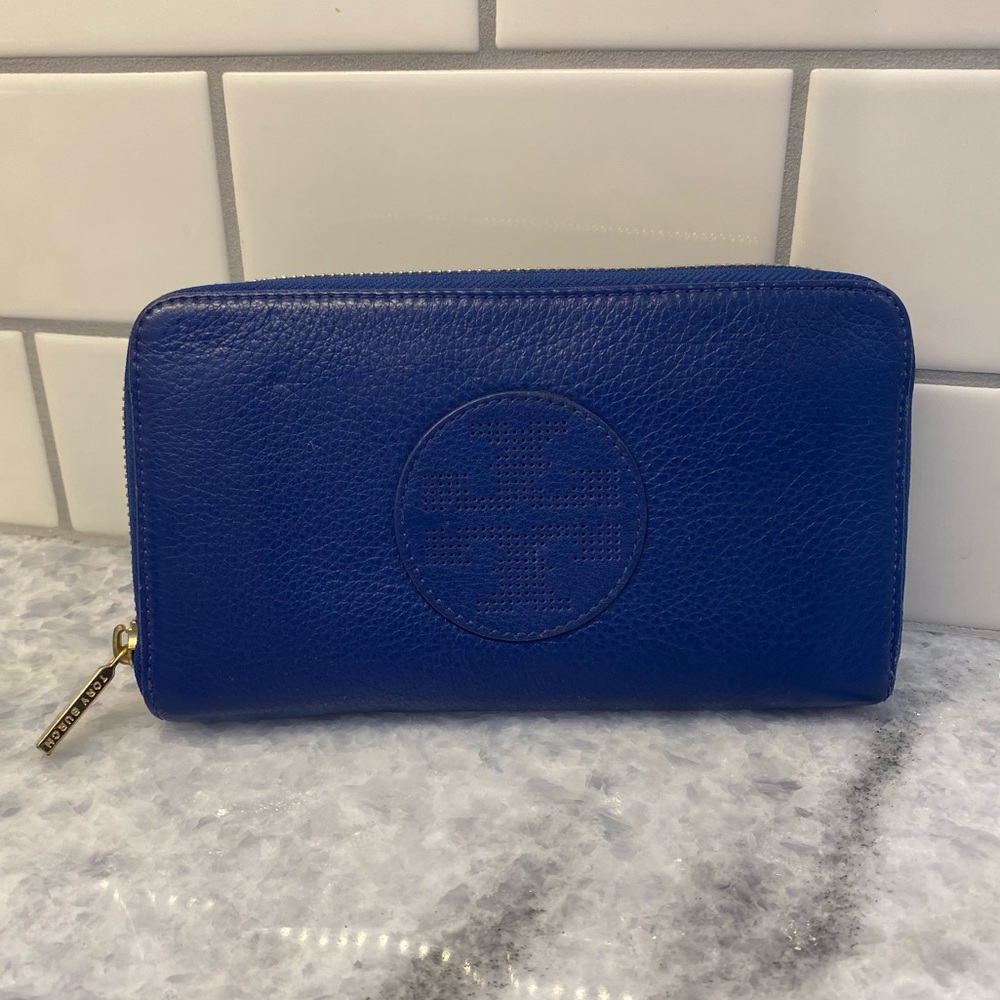 Blue Tory Burch wallet